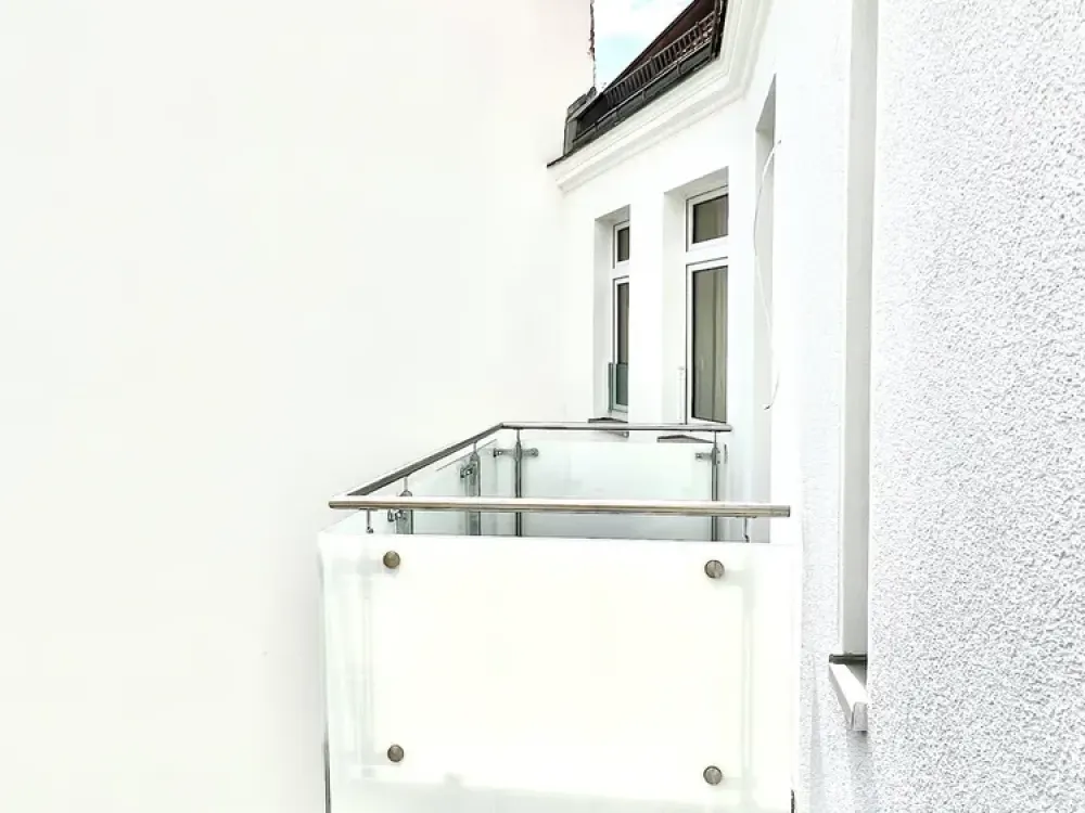 Schöne 2 Zimmer-WHG - Balkon - EBK - Szenekiez Neukölln