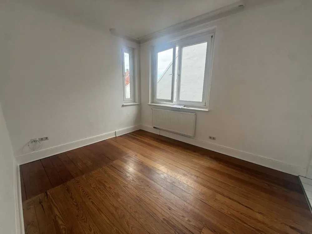 Helle 1-Zimmer-Altbauwohnung in Winterhude