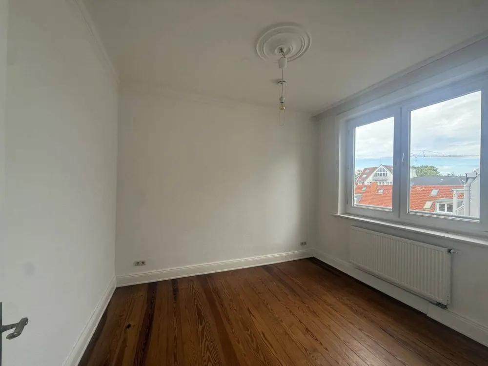 Helle 1-Zimmer-Altbauwohnung in Winterhude