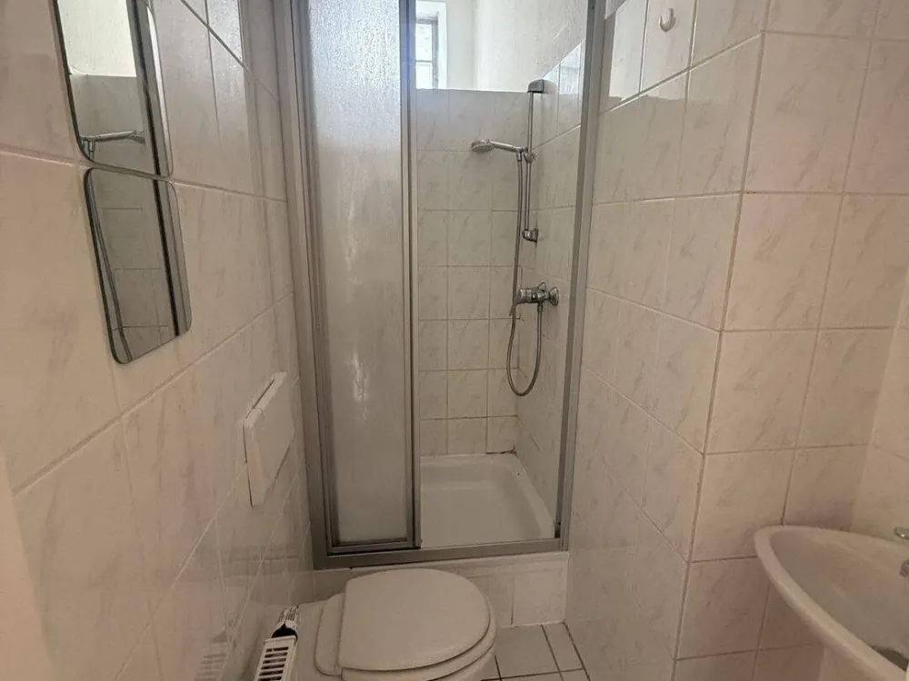 Helle 1-Zimmer-Altbauwohnung in Winterhude