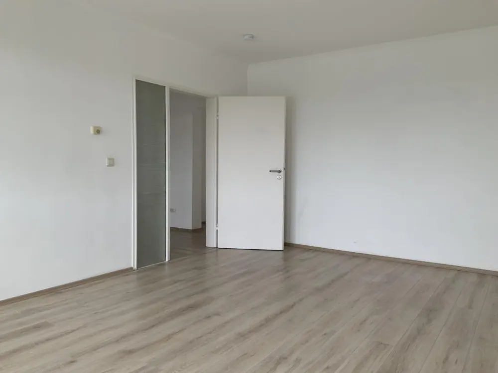 Available from October! 3-room apartment in Methler on offer, with laminate flooring