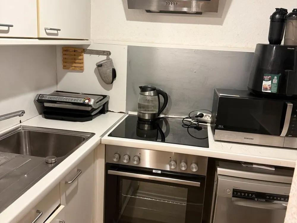 Möbliert zentrale Wohnung in Hamburg Schlump zur Untervermietung