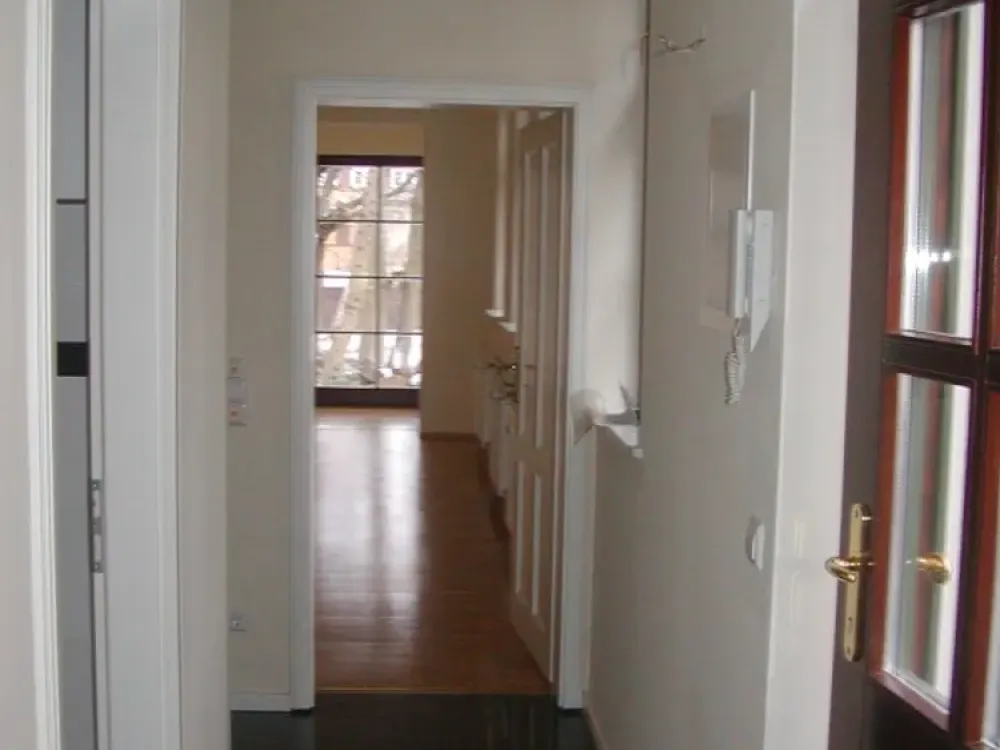 2-Zimmerwohnung im Seitengebäude mit direkt Zugang zum Karl-Heine-Kanal !
