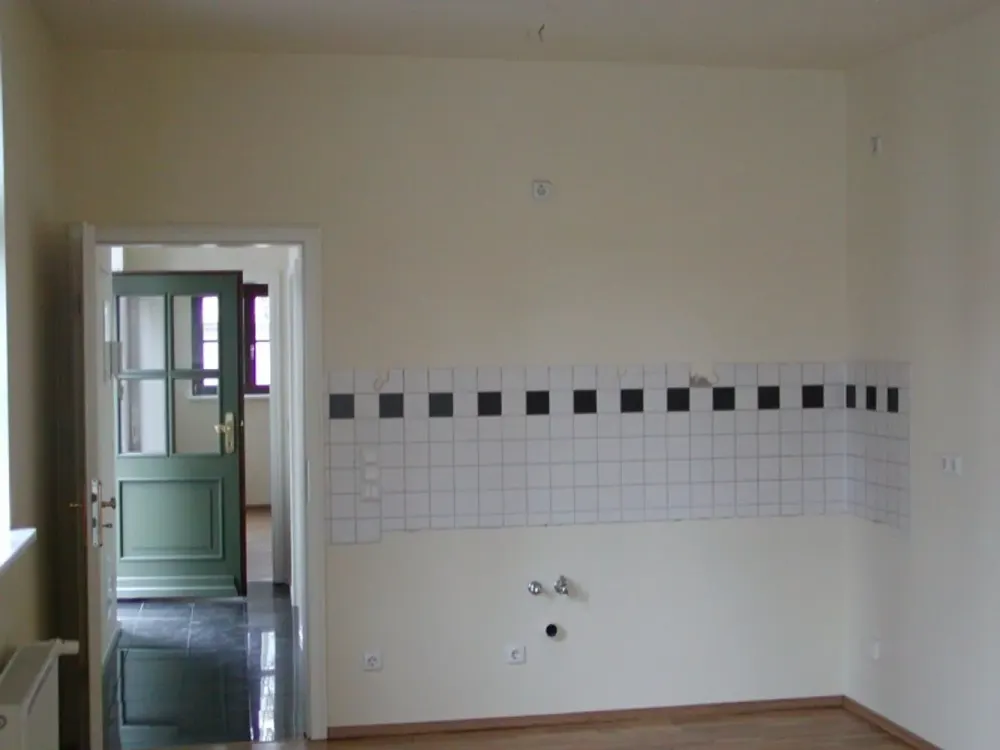 2-Zimmerwohnung im Seitengebäude mit direkt Zugang zum Karl-Heine-Kanal !