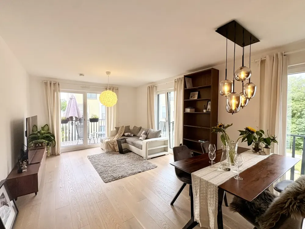 Bright, high-quality furnished 3-room apartment with south-west orientation and high-quality furnishings