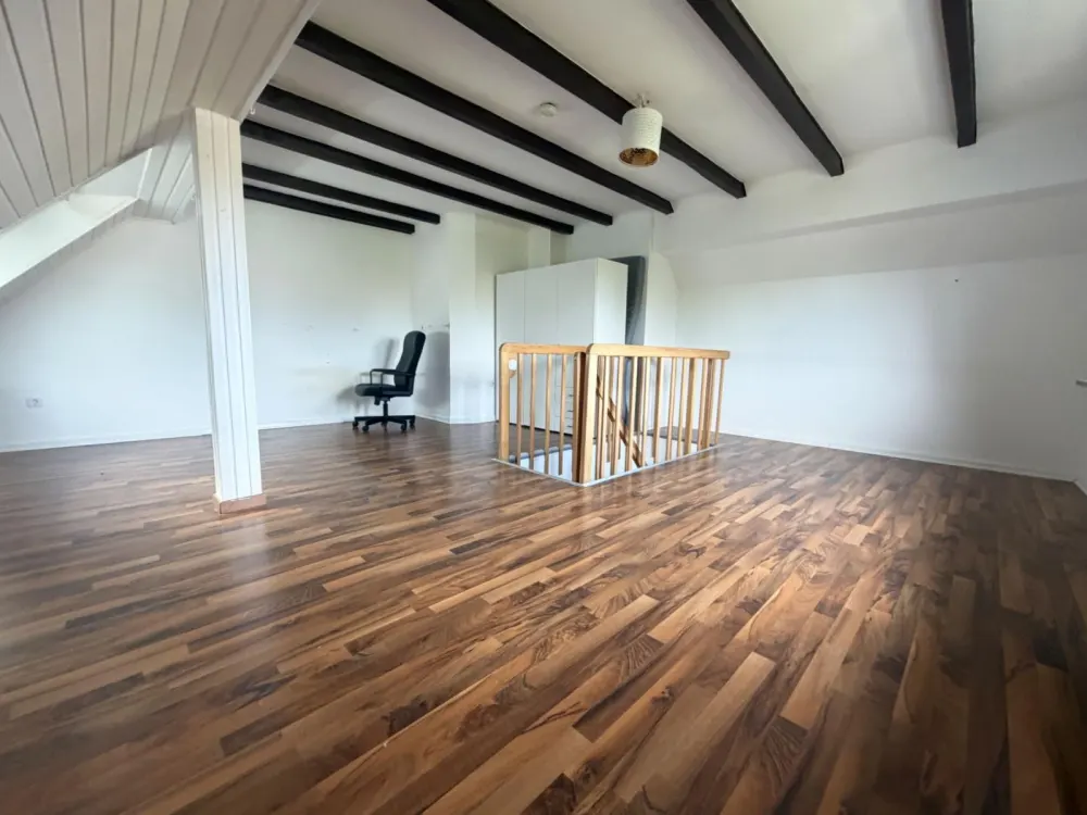 Kattenesch // Schicke- 3,5- Zimmer- Masionettenwohnung