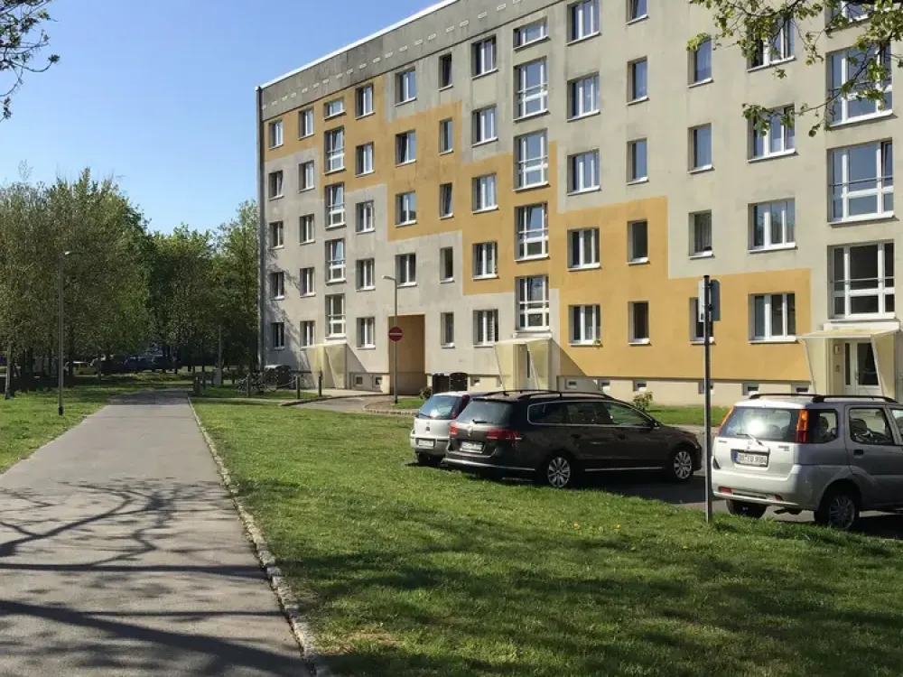 Große, helle 2-Zimmer-Wohnung mit Balkon und Wannenbad!