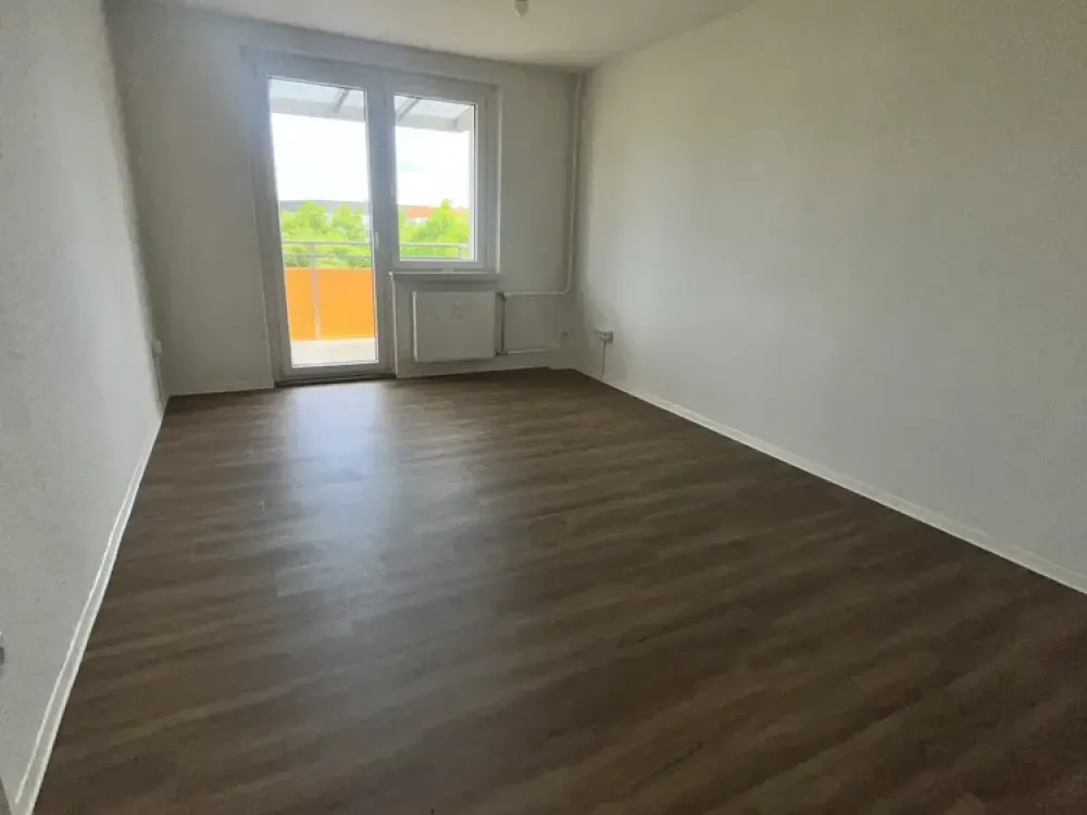 Große, helle 2-Zimmer-Wohnung mit Balkon und Wannenbad!