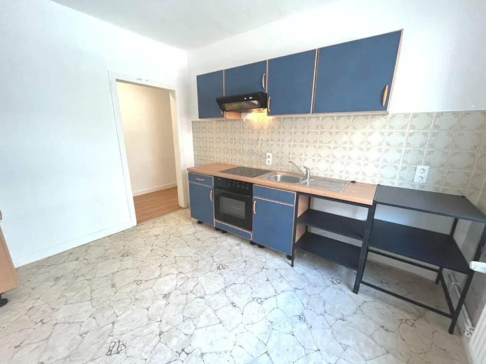 Helle 2-Zimmer-Wohnung mit Einbauküche in Hannover - Hainholz!
