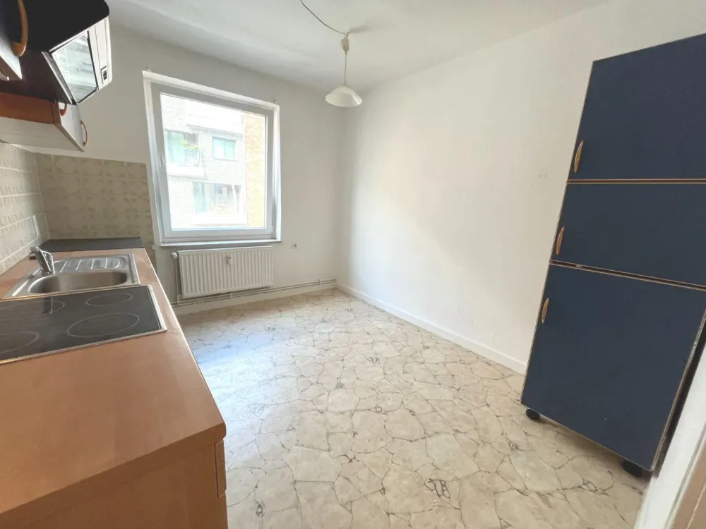 Helle 2-Zimmer-Wohnung mit Einbauküche in Hannover - Hainholz!