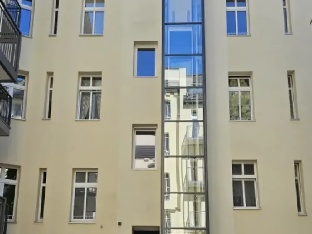 TOP SANIERTE 2-Zimmer-Komfort-Altbau-WE, Balkon, Zuzahlung für EBK, Grünlage, Gartenhaus, Aufzug