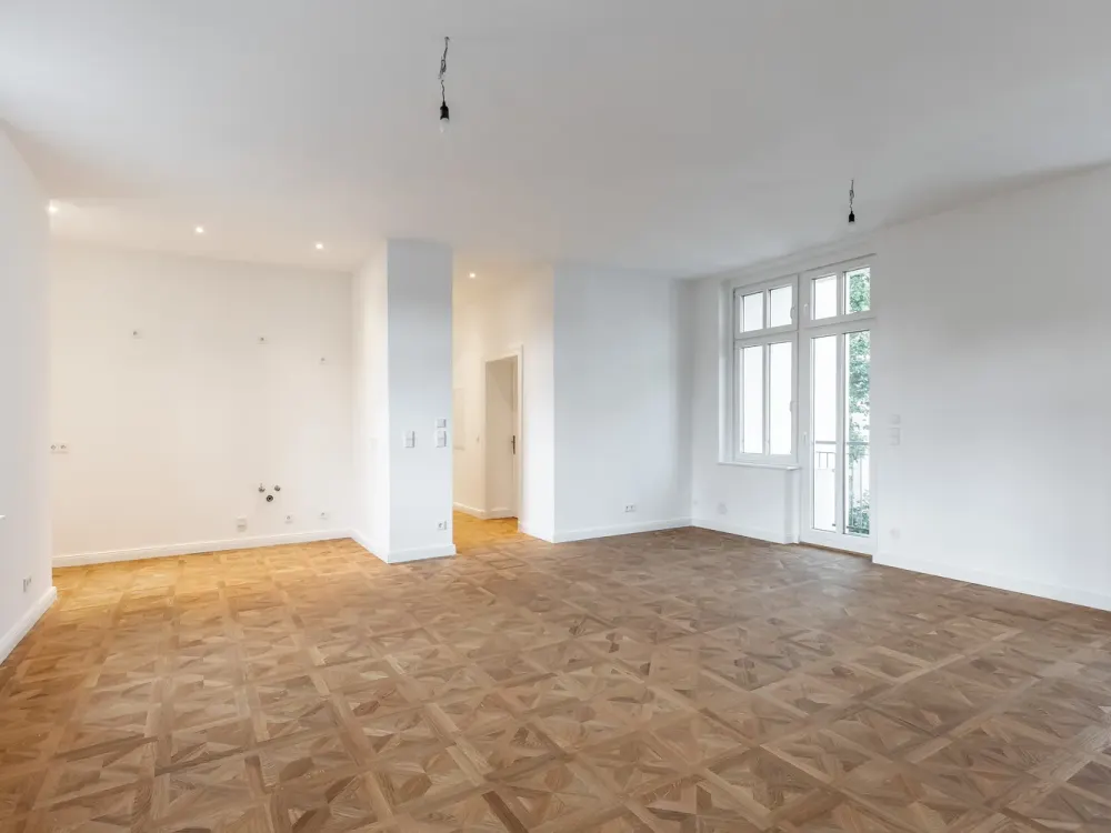 TOP SANIERTE 2-Zimmer-Komfort-Altbau-WE, Balkon, Zuzahlung für EBK, Grünlage, Gartenhaus, Aufzug