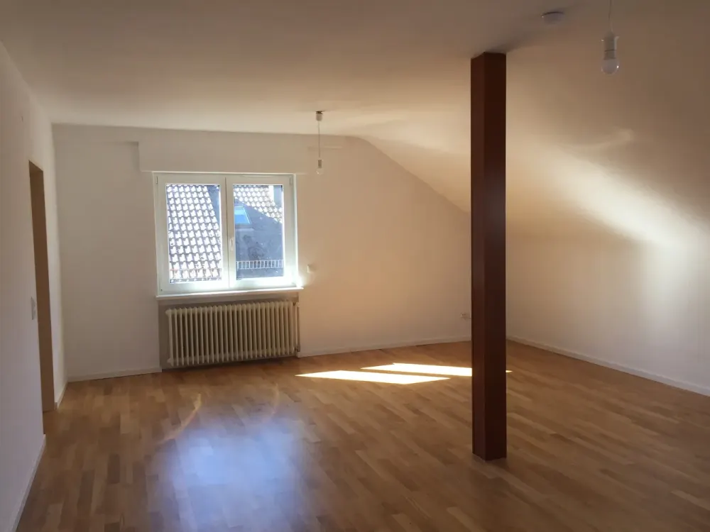 Dachgeschoßwohnung in Langen-Neurott