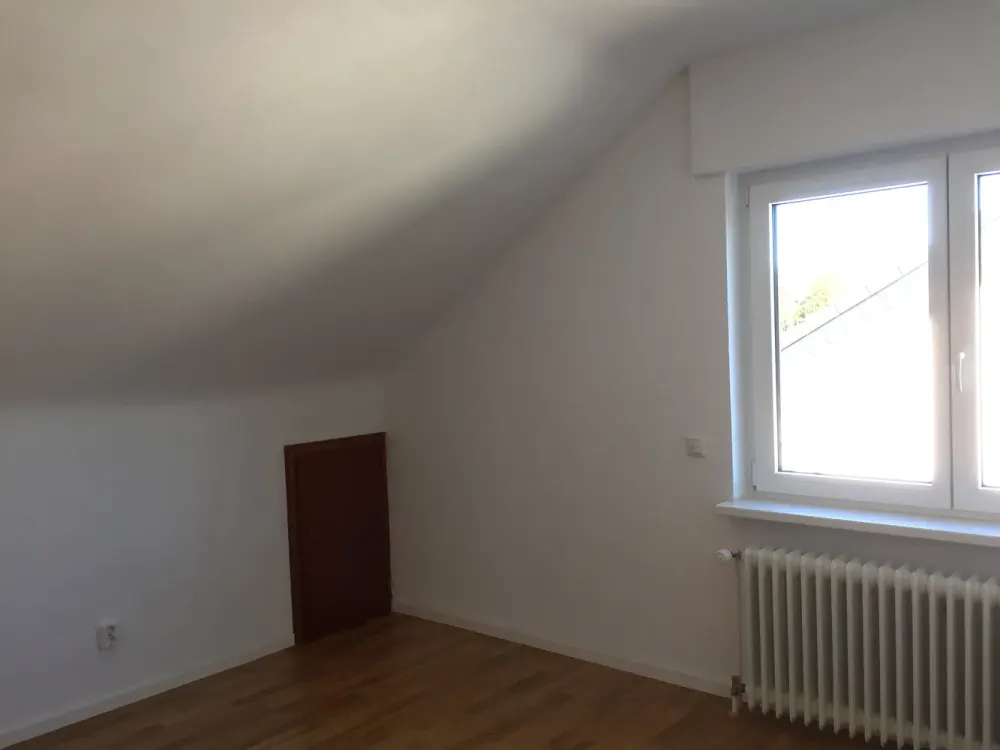 Dachgeschoßwohnung in Langen-Neurott