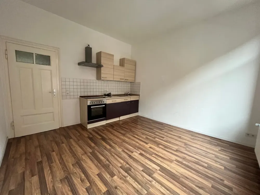Schöne 2-Zimmer-Wohnung im 1. Obergeschoss mit Einbauküche in Hannover - Linden Süd!