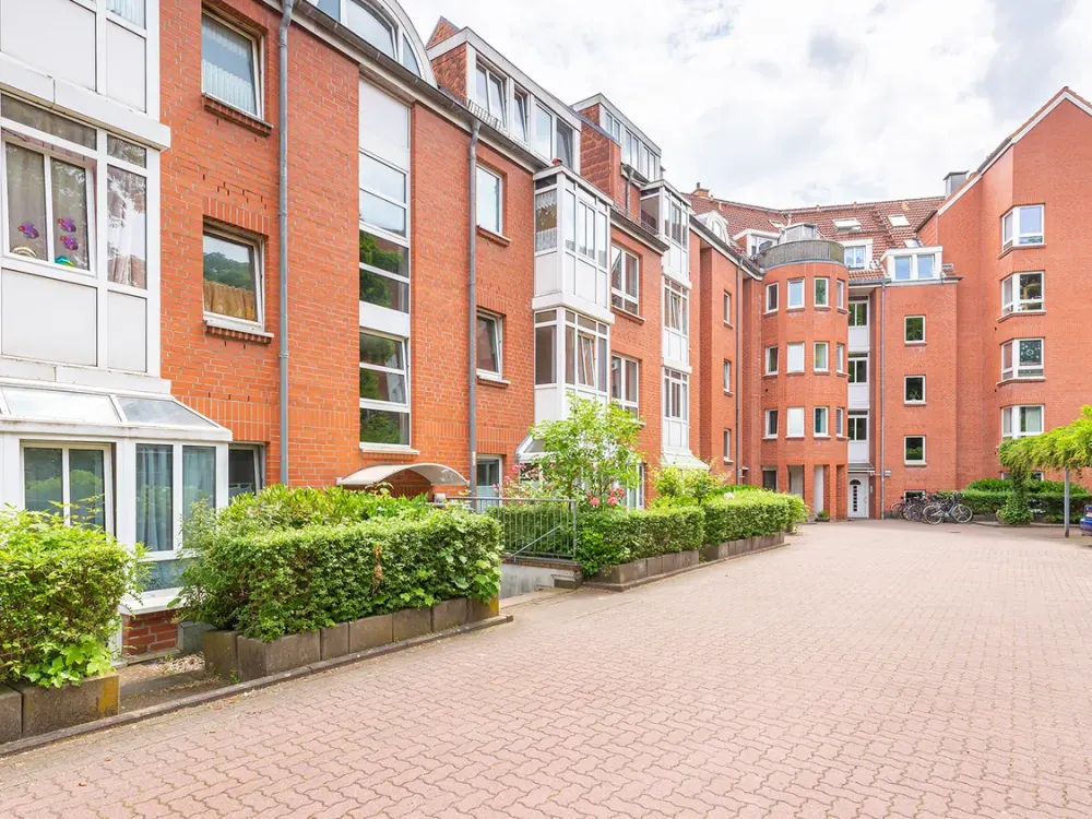 Rückwärtig ins Grüne, 3-Zimmer-Wohnung mit Südwest-Balkon in Hamburg-Stellingen!