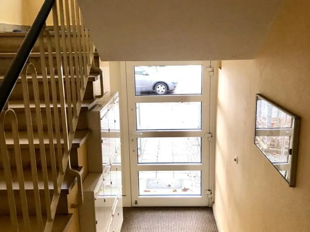 1-Zimmer -Wohnung mit verglaster Loggia
