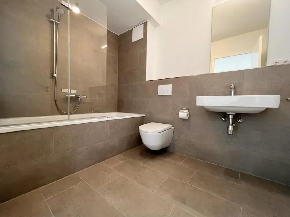 Hoch hinaus, schöne Wohnung mit Dachterrasse zur Miete in Pinneberg - Wentzel Dr.