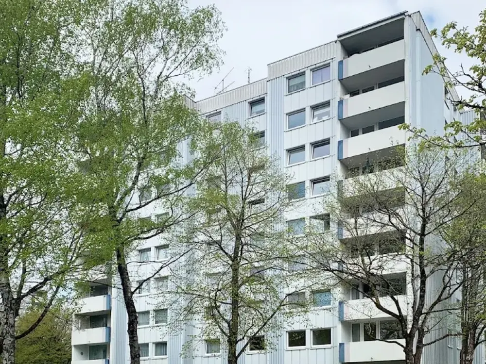 Großzügige 3-Zimmer-Wohnung mit neuer Einbauküche und Balkon