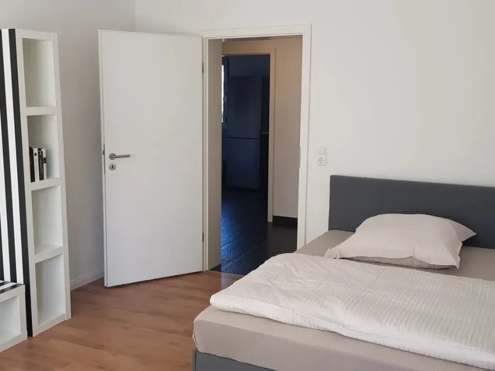 Möblierte 2-Zimmer-Wohnung mit großer Küche in Deutz, kurzfristige Anmietung möglich