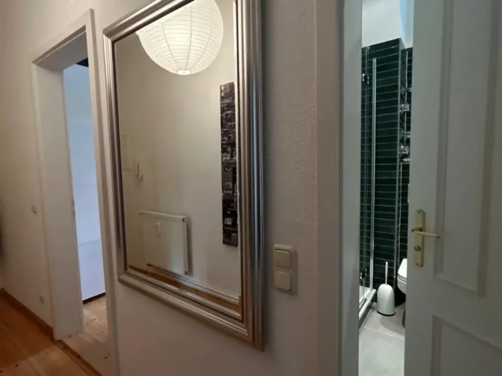 Möblierte Altbauwohnung in bester Kiezlage am Mauerpark // Furnished Apartment near Mauerpark