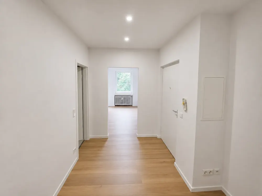 Kurzzeitmiete mit Stil: Kernsanierte 2-Zimmer-Wohnung sucht Mieter