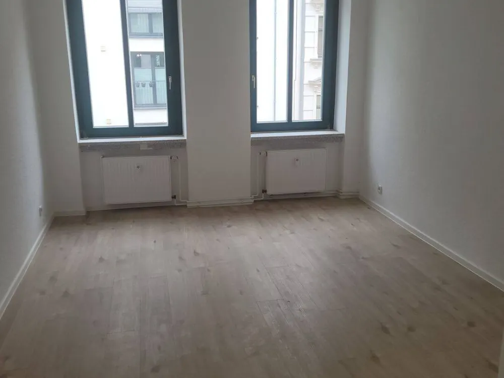 Reudnitz Thonberg - zu Fuss in die City, neusanierte 3-Raumwohnung sucht Neubelebung