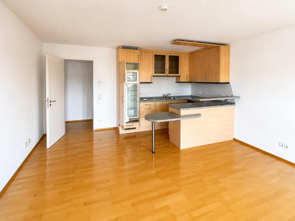 Stilvolle 2-Zimmer-Wohnung mit Balkon, Aufzug und Stellplatz in Sachsenhausen