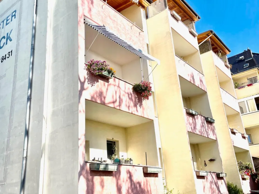 GEMÜTLICHE 2-RAUM WOHNUNG IN MARKRANSTÄDT