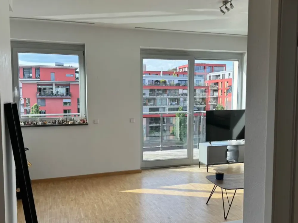 Lichtdurchflutete Wohnung mit Hafenblick