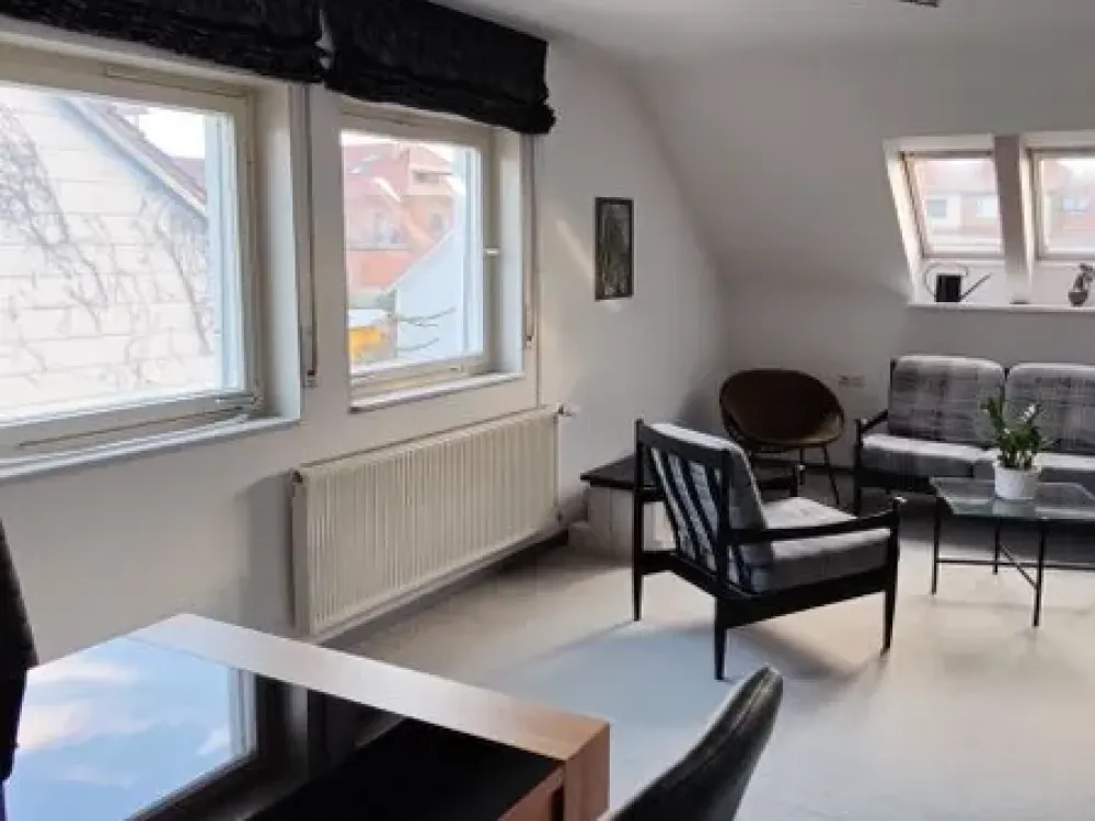 3- Zimmerwohnung in Ludwigsburg - teilmöbiliert