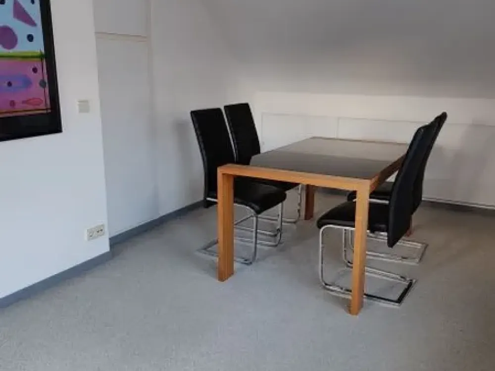 3- Zimmerwohnung in Ludwigsburg - teilmöbiliert