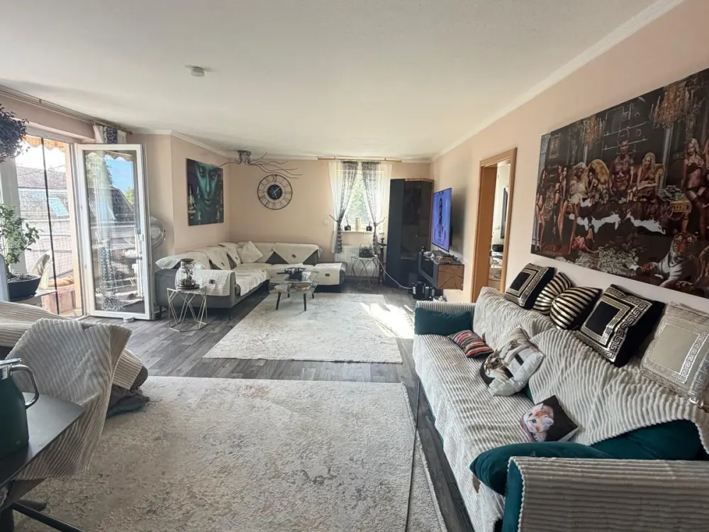 Schöne 3-Zimmer-Dachgeschosswohnung mit Balkon in Bremen-Huchting