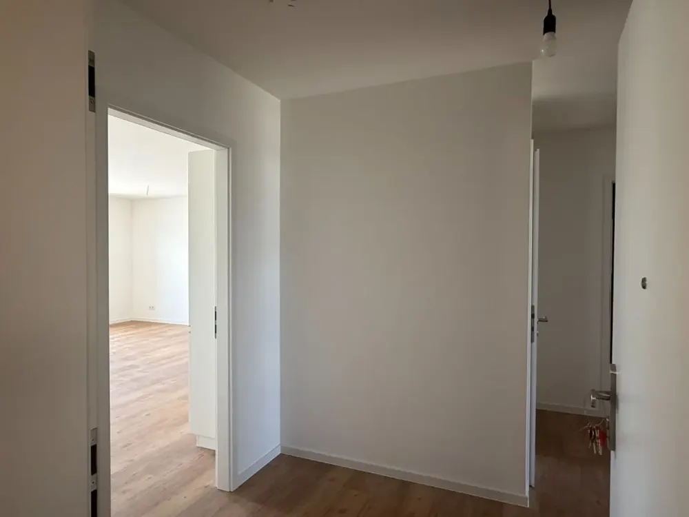3-room apartment with balcony, fitted kitchen and shower. First occupancy!