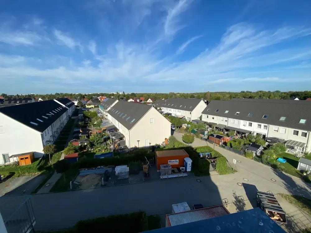 Moderne und schöne Dachgeschosswohnung mit großer Terrasse in Falkenberg neu zu vermieten