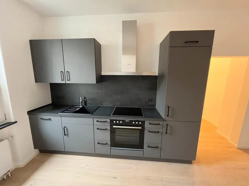 Alles NEU, 2Zi,Kü,Bad, Altbauwohnung, ab sofort