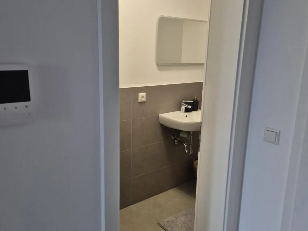 WG Zimmer 700Euro/Wohnung 1400Euro in Sarstedt