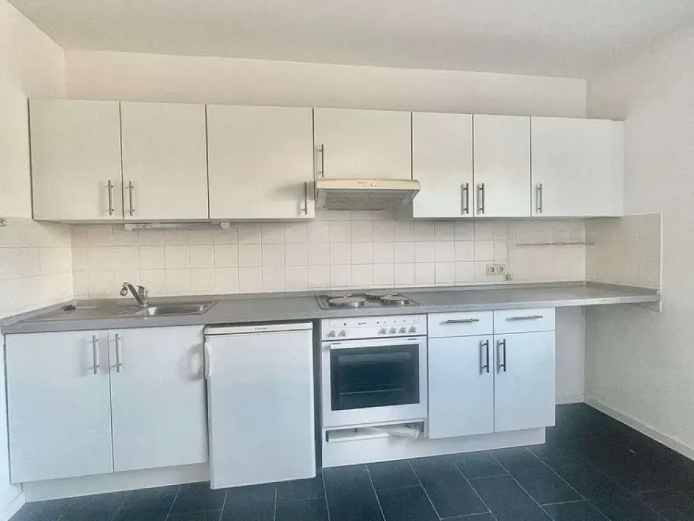 Schöne 2,5 -Zimmer Wohnung in zentraler Lage in Hannover!