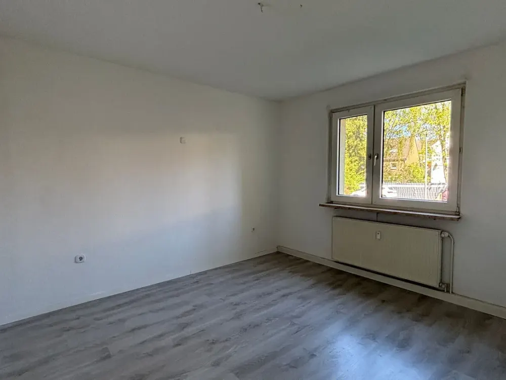 Helle, renovierte 3,5-Zimmer-Wohnung mit Balkon!