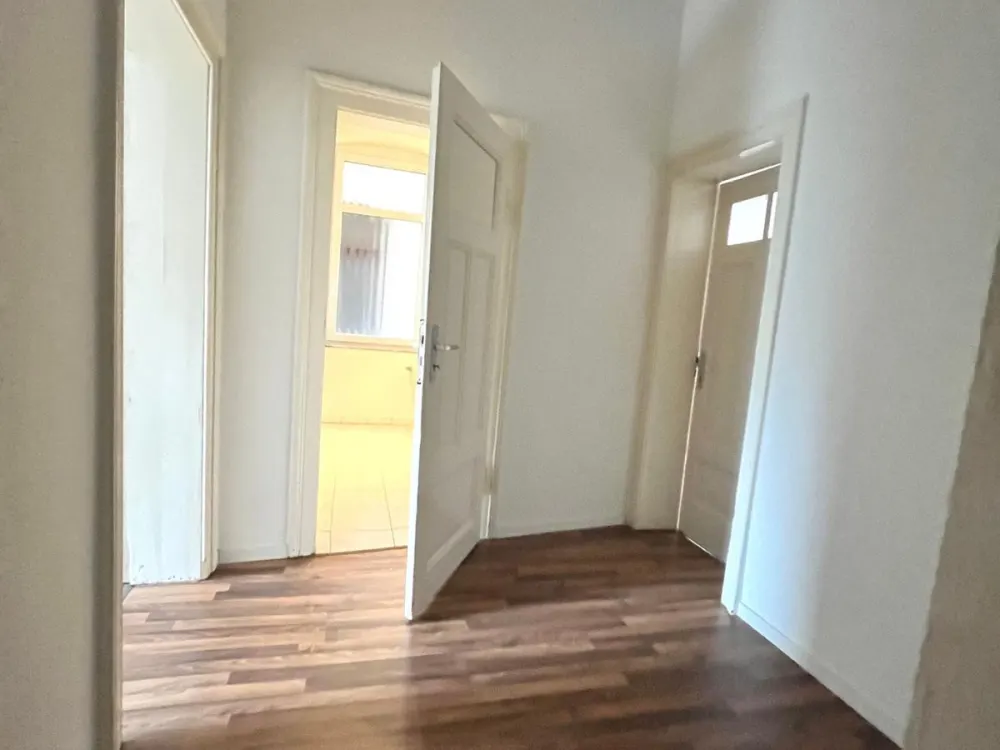 Schöne 2-Zimmer-Wohnung im 1. Obergeschoss mit Einbauküche in Hannover - Linden Süd!