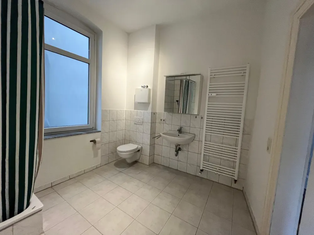 Schöne 2-Zimmer-Wohnung im 1. Obergeschoss mit Einbauküche in Hannover - Linden Süd!