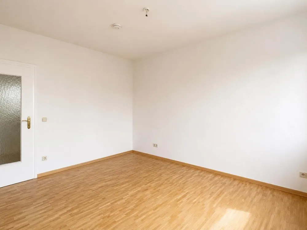 SANIERTE 2-ZIMMERWOHNUNG IN DER STADTMITTE ZU MIETEN!