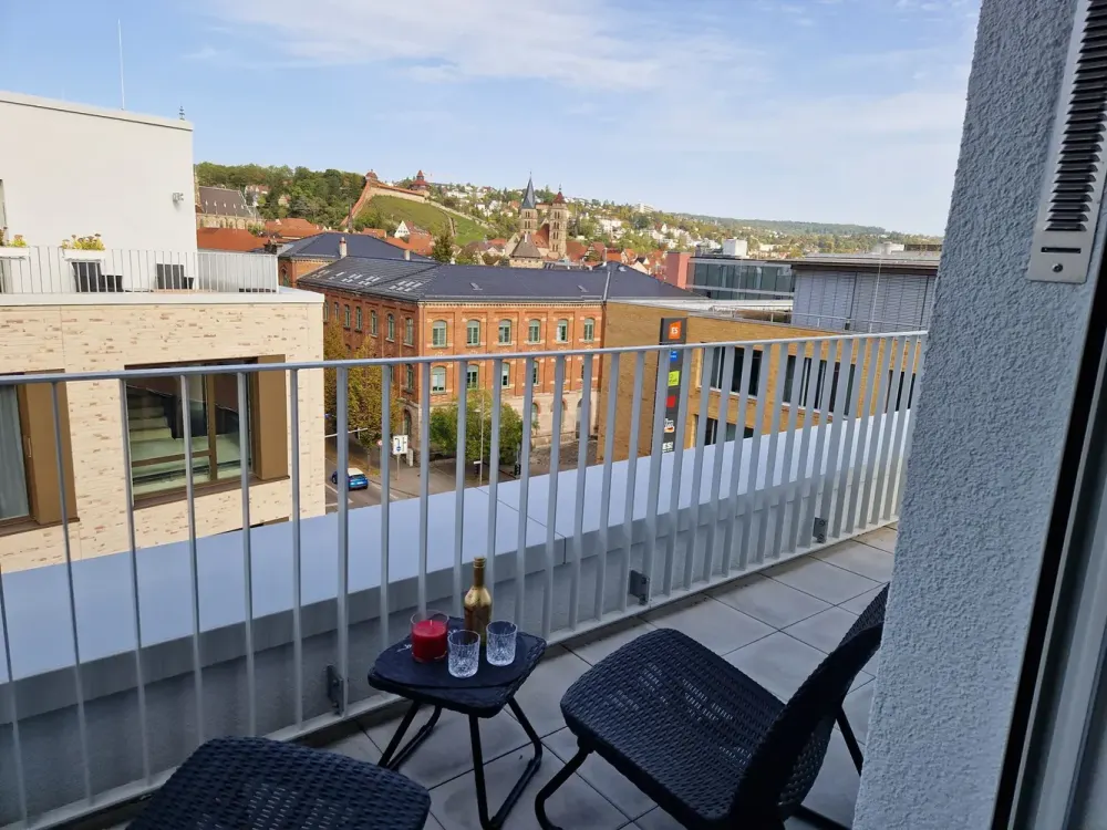 Neuwertige Penthousewohnung im Zentrum Esslingens mit einzigartiger Terrasse und Panoramaausblick
