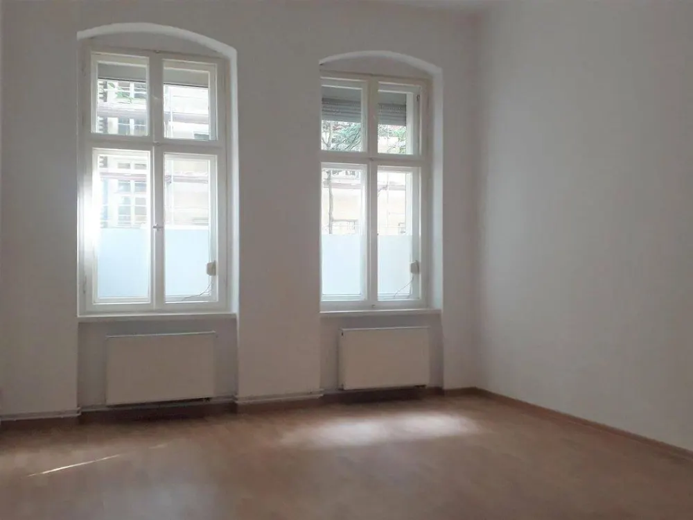 3-Raum Wohnung im Erdgeschoss mit Garten beim Nöldner Platz