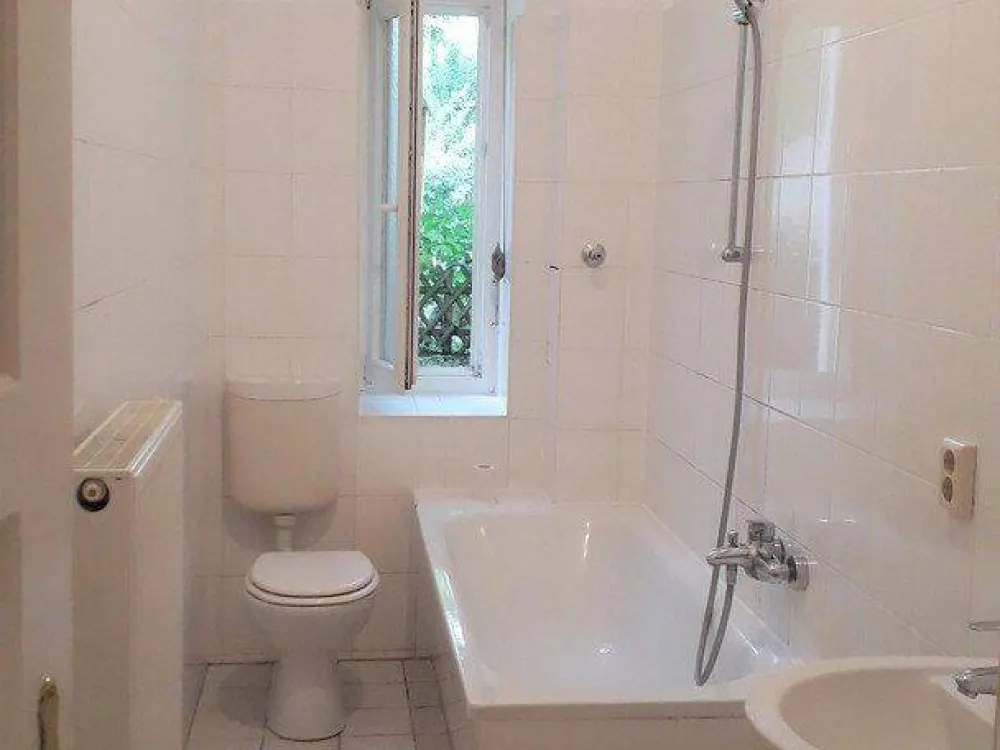 3-Raum Wohnung im Erdgeschoss mit Garten beim Nöldner Platz