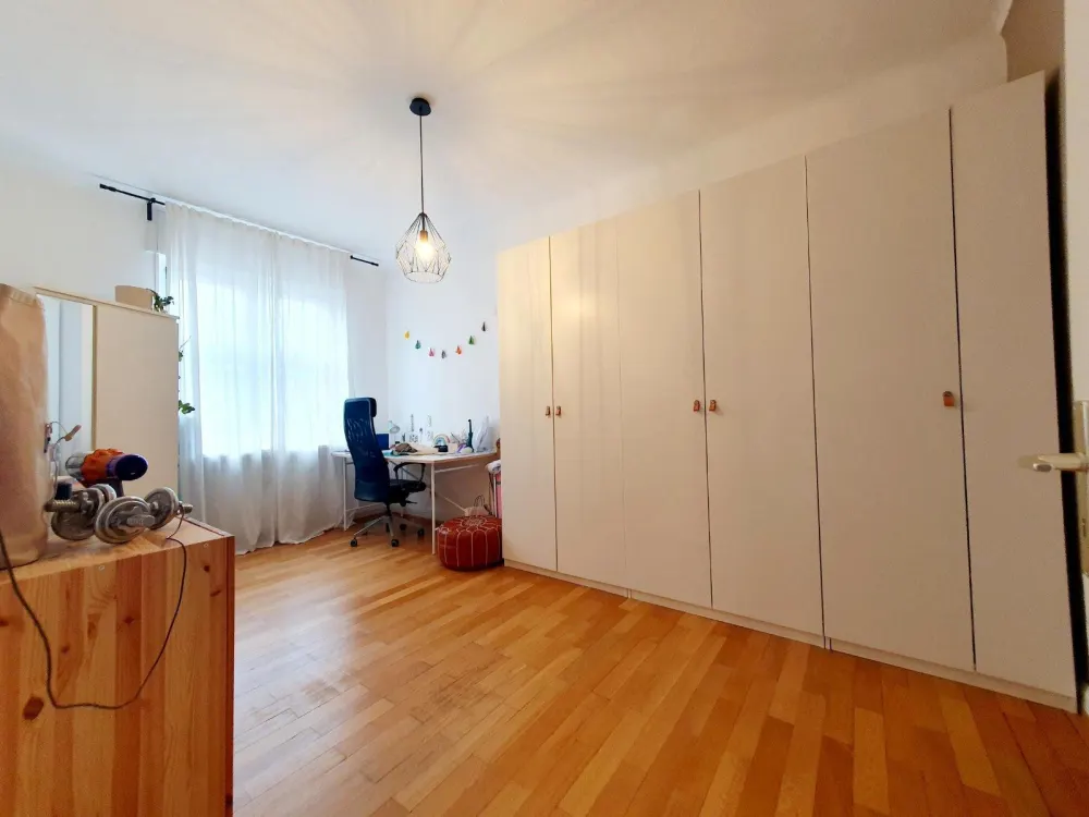 Helle, großflächige 4 - ZKB-Wohnung mit Balkon in zentraler Lage von Saarbrücken