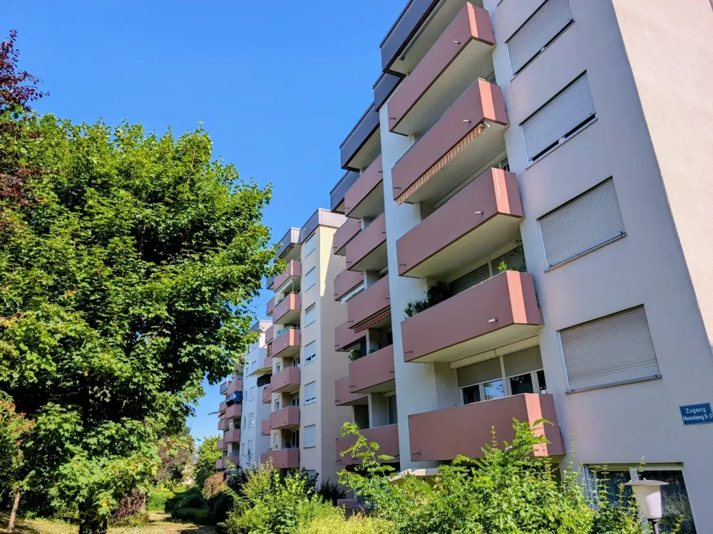 Frisch renovierte 1-Zimmer-Wohnung - Mit Einbauküche, Balkon, Keller und Tiefgarage