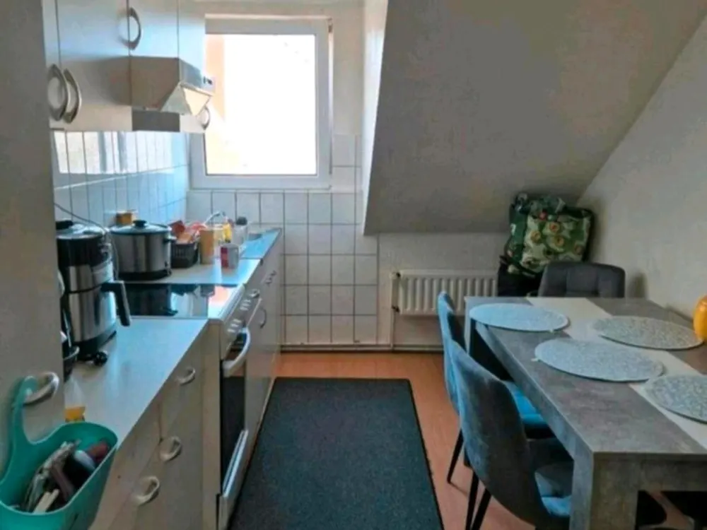 2-Zimmer Dachgeschosswohnung zum vermieten
