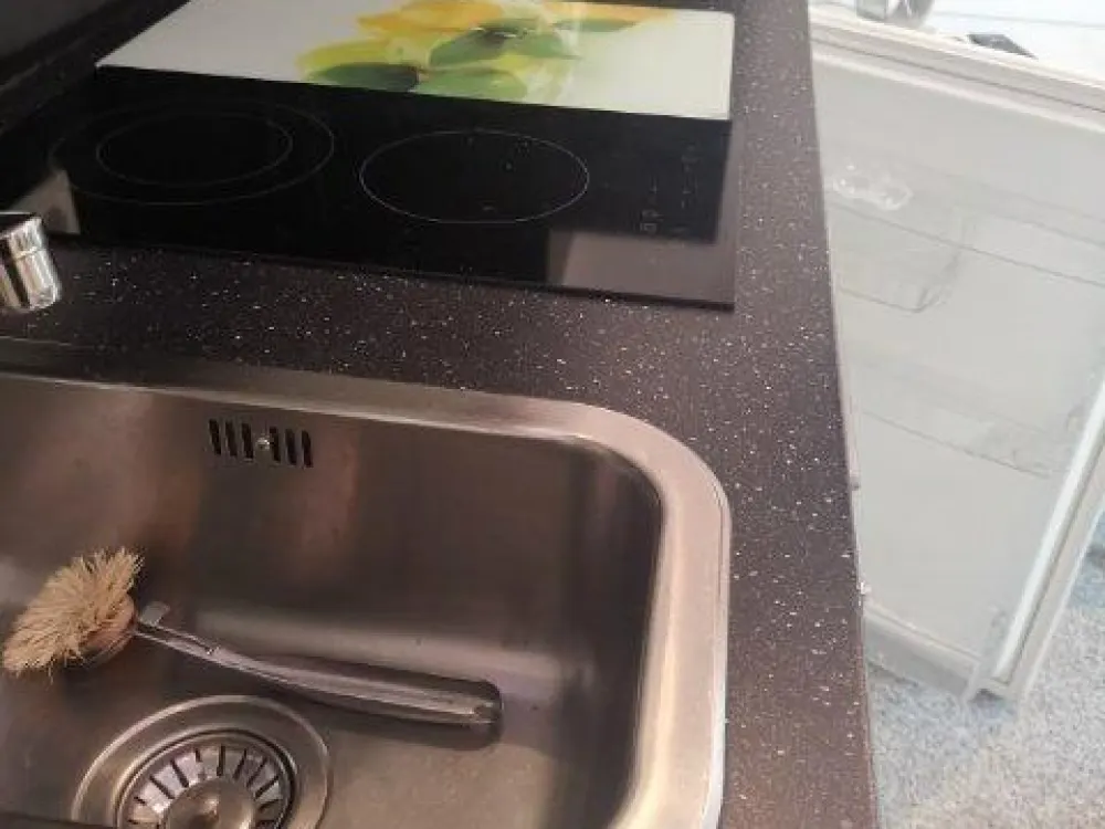 1zw STUDIO MÖBILIERT EBK BAD NK ALLES INCL INTERNET HEIZUNG STROM WASSER 1 WARMMIETE UNI NAH ALTE OPER PENNY DM 850 €