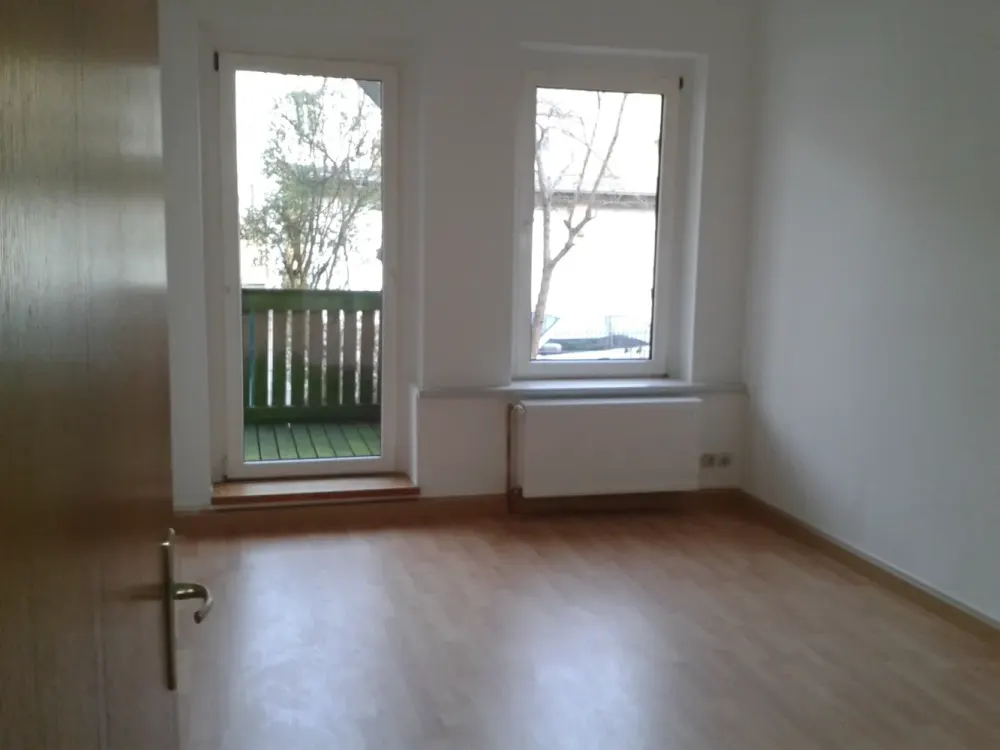 Ruhige 2-Zi im Hinterhaus, 66 m² mit neuer Terrasse